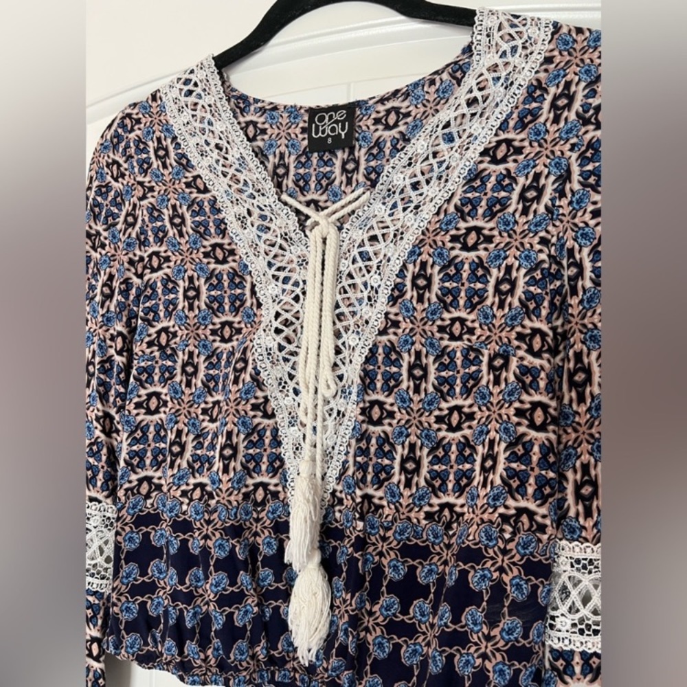 One Way Boho Spanish/Italian Tile Inspired Floral Royal Blue Print Lace Blouse - Picture 5 of 6
